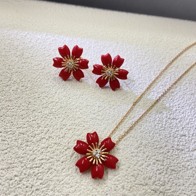 Vca Necklaces